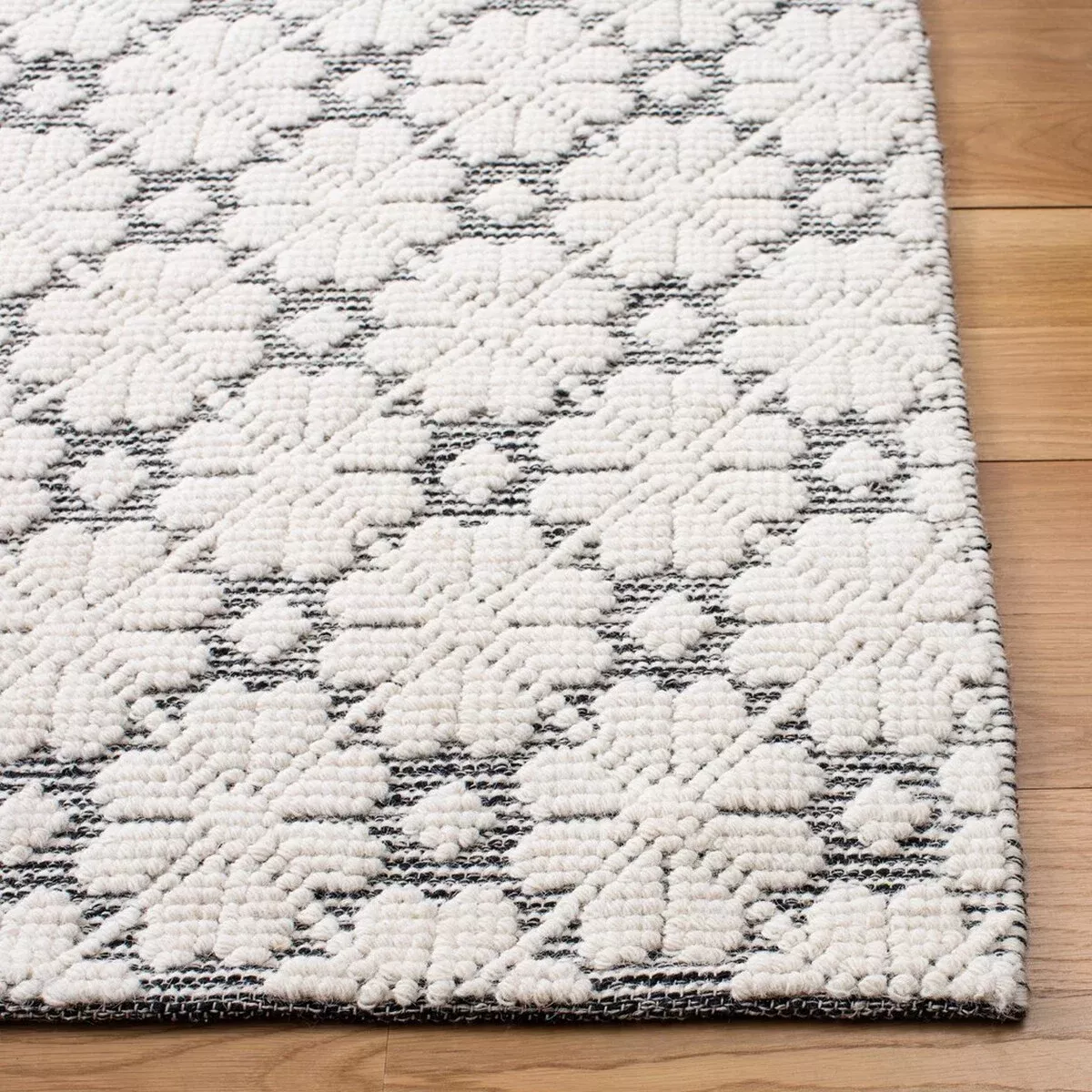 Vermont Hand Woven Wool Pile Rug – Luxurious Artisan Craftsmanship for Timeless Home Elegance